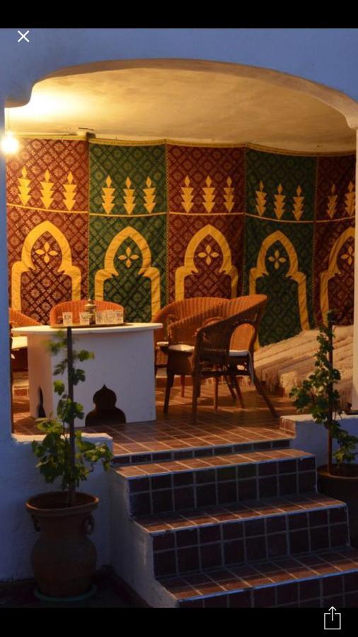 Riad Alkatib מקנס מראה חיצוני תמונה