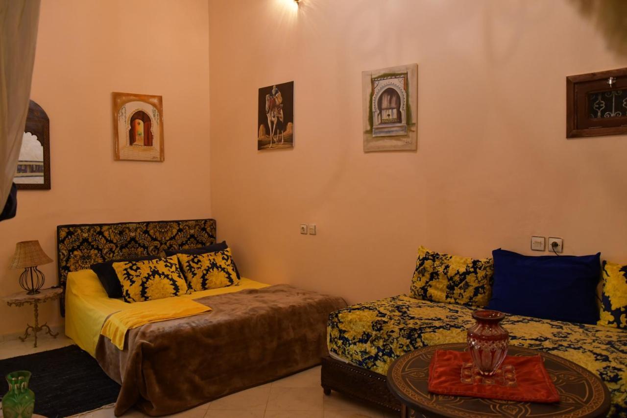 Riad Alkatib מקנס מראה חיצוני תמונה