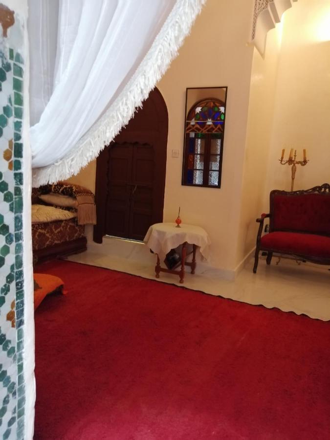 Riad Alkatib מקנס מראה חיצוני תמונה