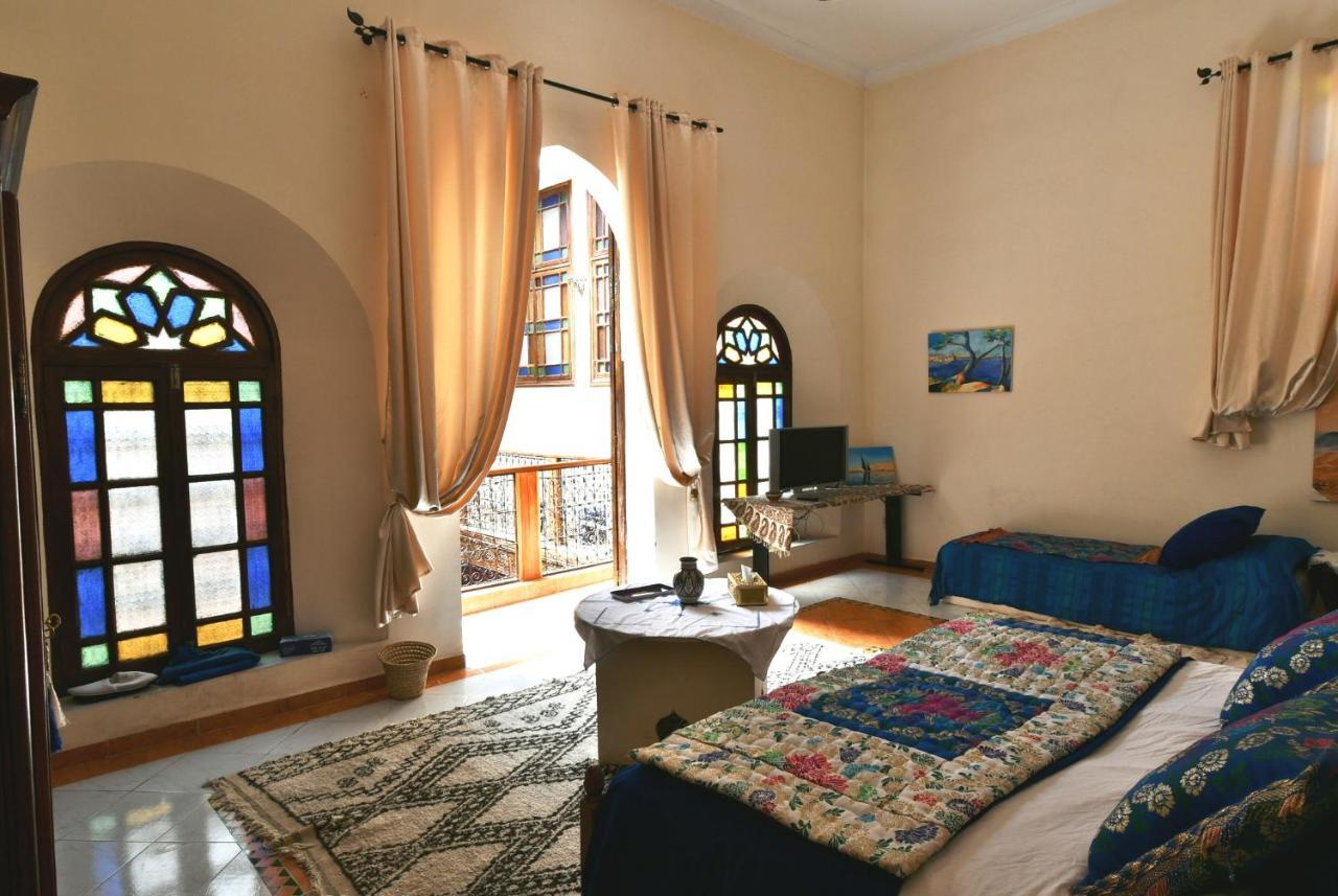 Riad Alkatib מקנס מראה חיצוני תמונה