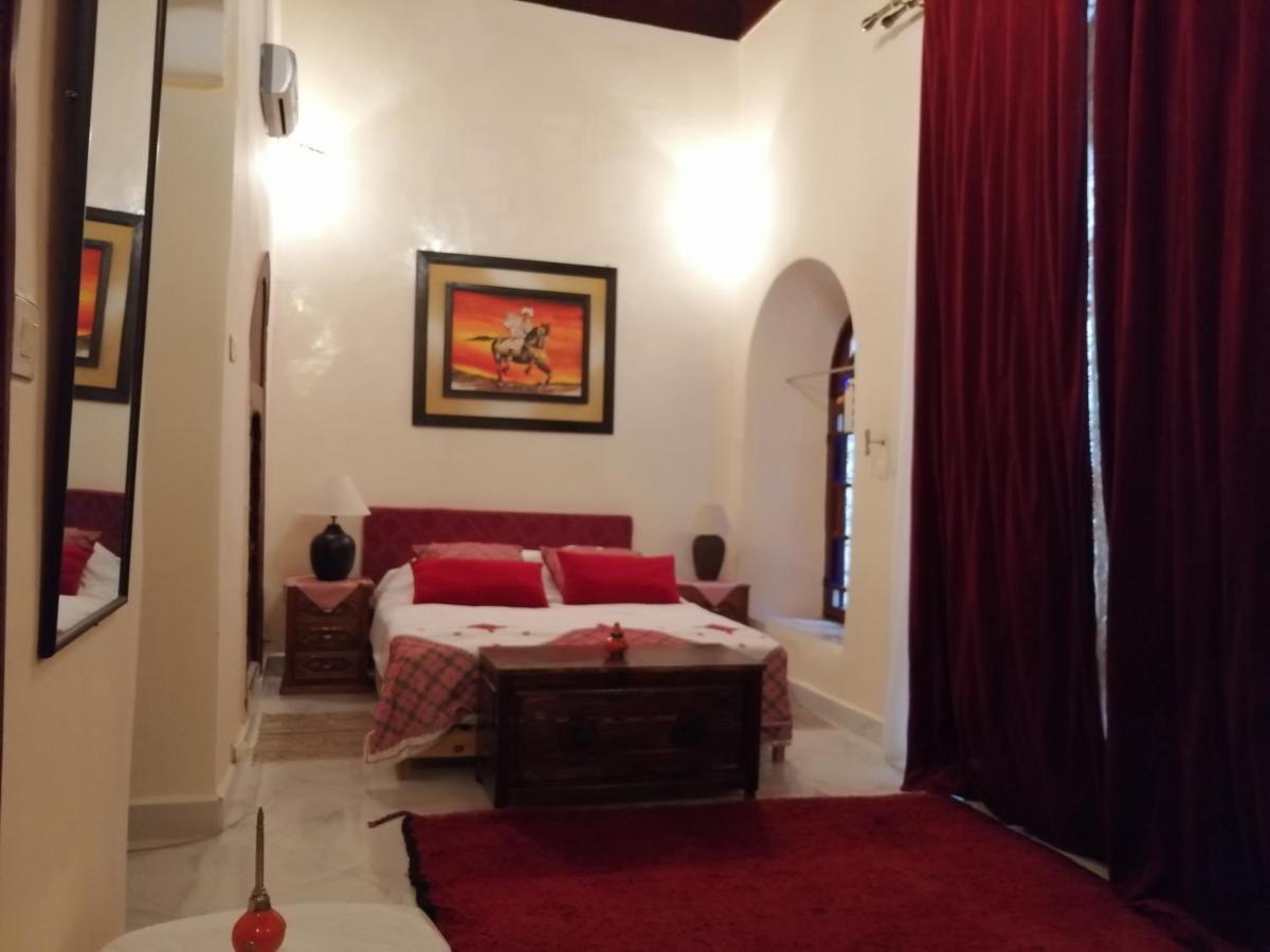 Riad Alkatib מקנס מראה חיצוני תמונה