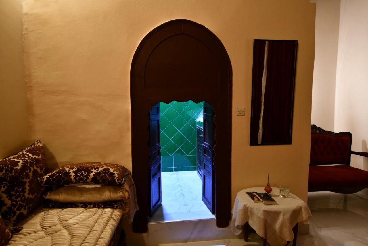 Riad Alkatib מקנס מראה חיצוני תמונה