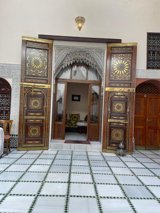 Riad Alkatib מקנס מראה חיצוני תמונה